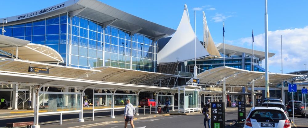 United Airlines AKL Terminal- Auckland Airport
